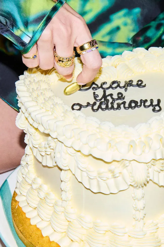 Anna   Nina Holographic Ring