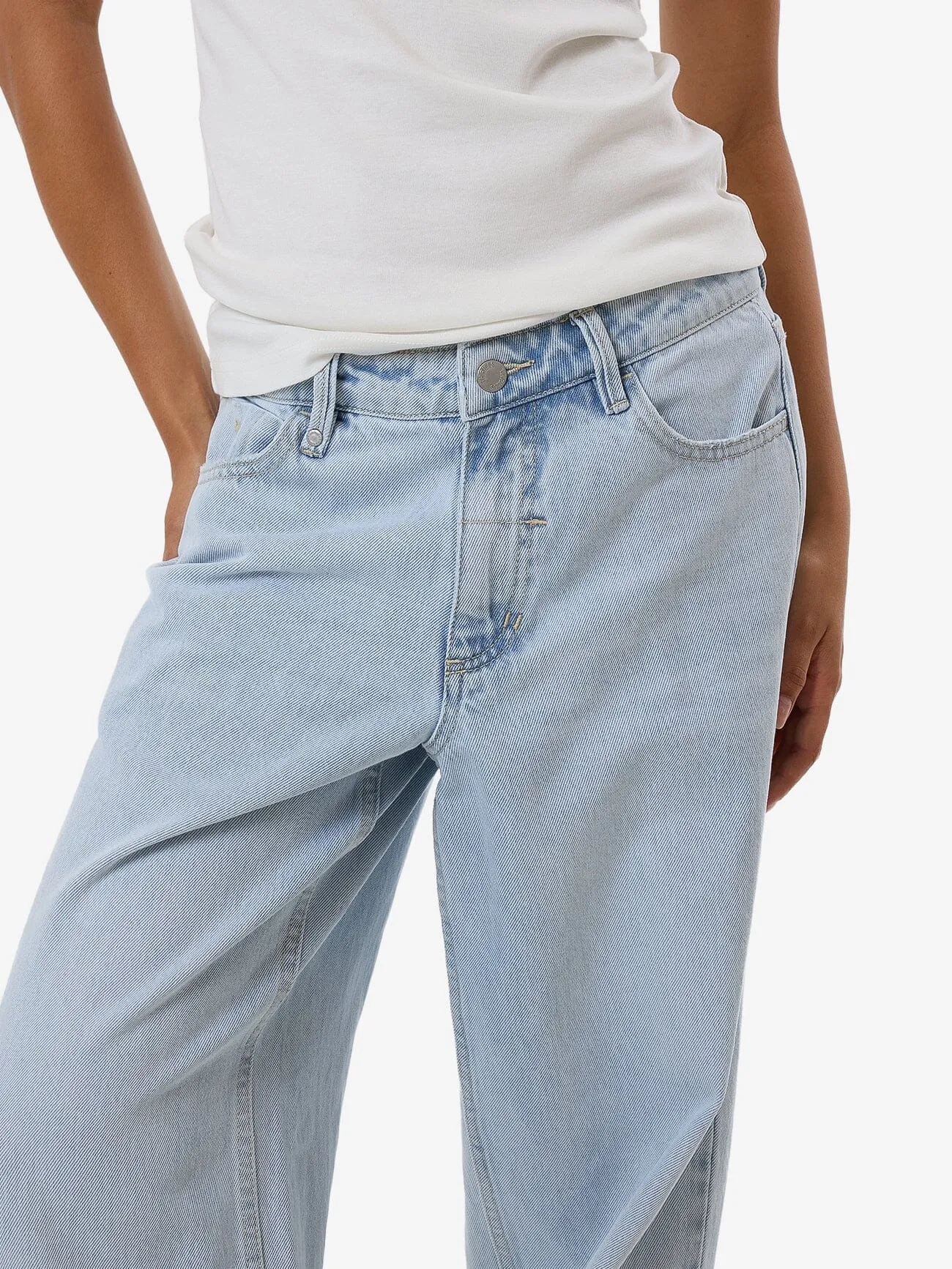 Billie Low Rise Baggy Jean - Light Ash Blue