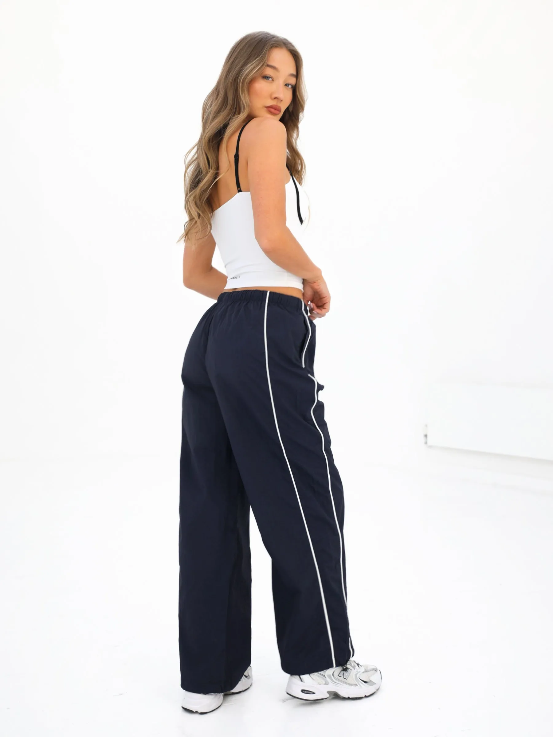 Off Duty Parachute Trousers - Navy