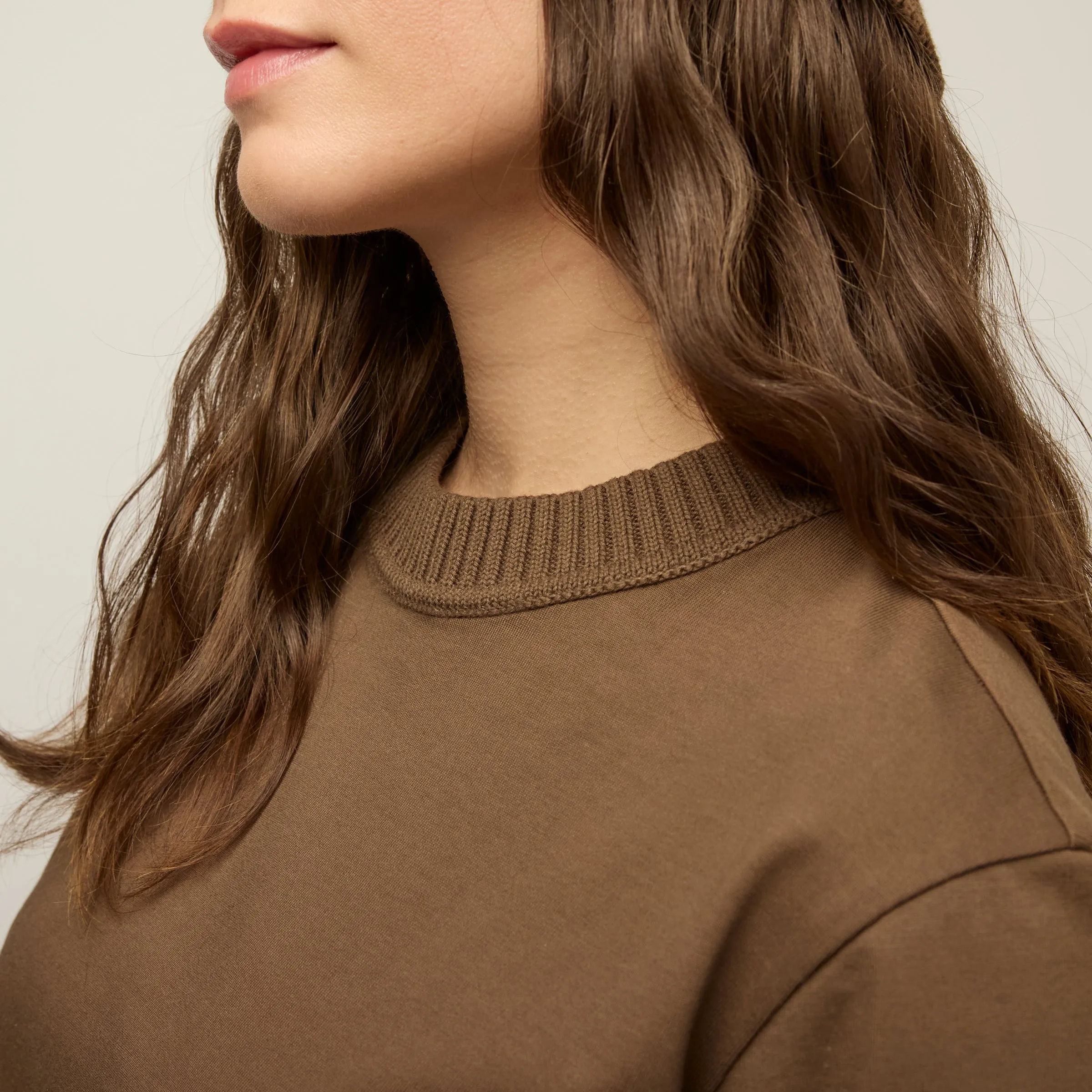 Rib Neckline Cropped Tee