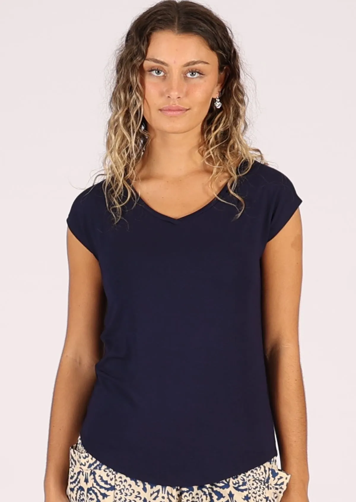Simple Top V-neck Navy Blue