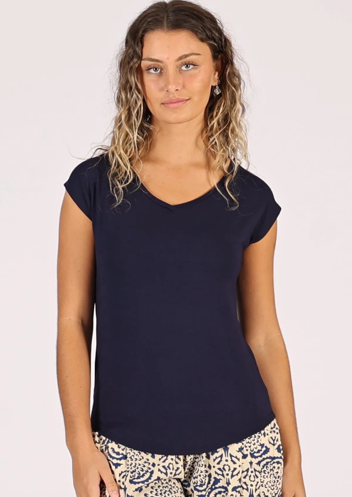 Simple Top V-neck Navy Blue