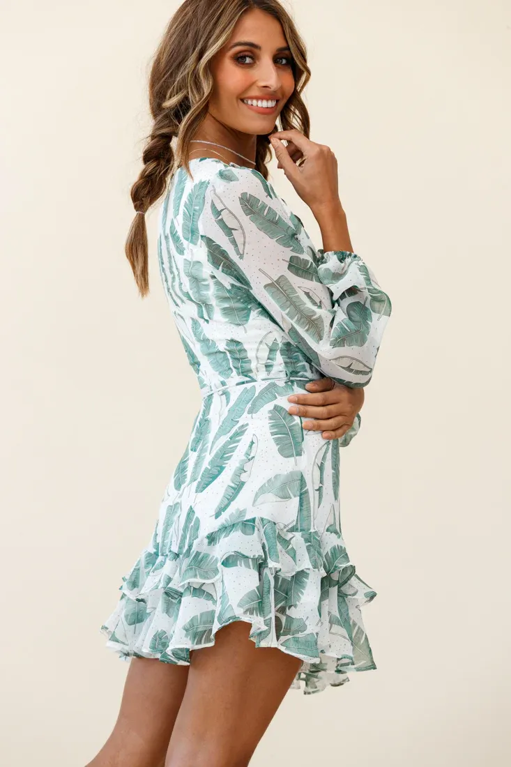 Tozzi Long Balloon Sleeve V-Neckline Dress Feather Print White